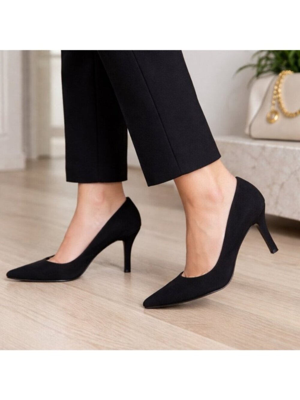 Vintage Y2K Stuart Weitzman Black Crepe Pointed Toe Pump Heels Classic Cocktail - Picture 12 of 12